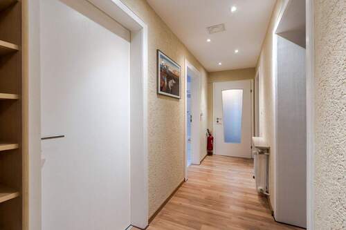 Geräumiger Flur im EG - 