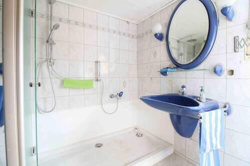 Badezimmer - 3 Zimmer Doppelhaushälfte in Bergkamen