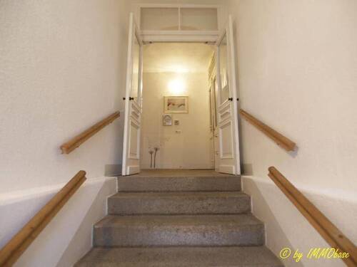 Willkommen - Hausflur - 4 Zimmer Etagenwohnung zum Kaufen in Frankenberg