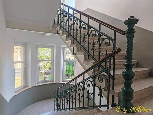 Treppenhaus im Obergeschoss - Etagenwohnung mit 102,90 m² in Frankenberg zum Kaufen