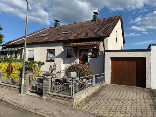 Ansicht - 5 Zimmer Doppelhaushälfte zum Kaufen in Karlskron