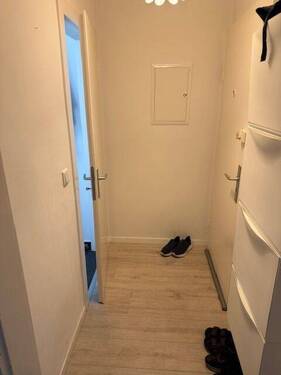 Diele - 2 Zimmer Etagenwohnung in Düsseldorf