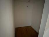 Garderobe Eingang.jpg - 