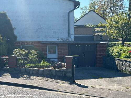 Zufahrt Garage - 4 Zimmer Einfamilienhaus in Crivitz