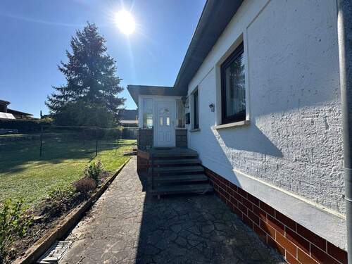 Hauseingang - Einfamilienhaus mit 90,00 m² in Crivitz zum Kaufen