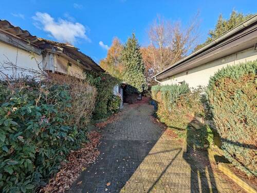 Einfahrt - Grundstück zum Kaufen in Stuhr