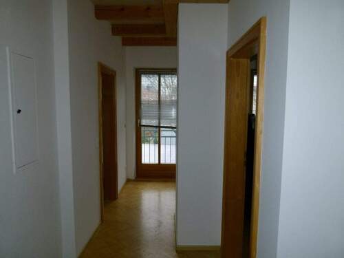 Flur - Etagenwohnung mit 89,00 m&sup2; in Straßkirchen zum Kaufen