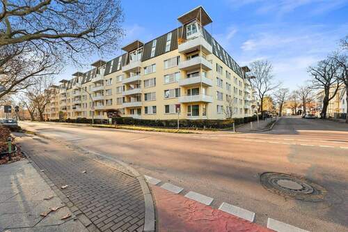 Gebäudeeckansicht - Etagenwohnung mit 49,20 m&sup2; in Berlin zum Kaufen