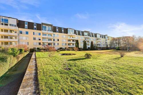 Hofseitige Gebäudeansicht - 