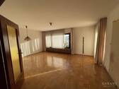 Wohnzimmer EG - 5 Zimmer Etagenwohnung zum Kaufen in Vaihingen an der Enz