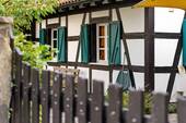Frontansicht Detail - Mehrfamilienhaus, Wohnhaus mit 220,00 m² in Ratingen zum Kaufen