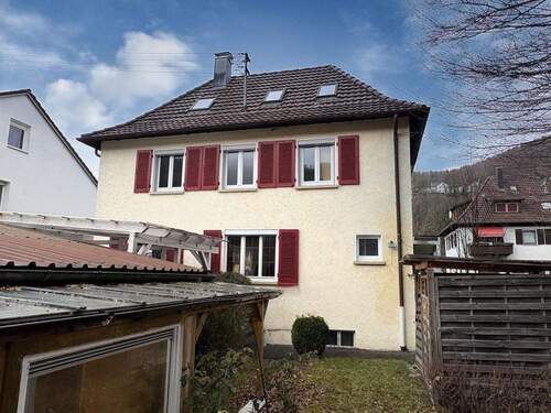 Rückansicht Wohnhaus - 9 Zimmer Einfamilienhaus zum Kaufen in Albstadt