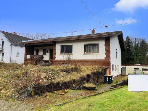 Front - Zwangsversteigerung ++ Einfamilienhaus Einliegerwohnug++ Provisionsfrei für Käufer!! In 66620 Nonnweiler