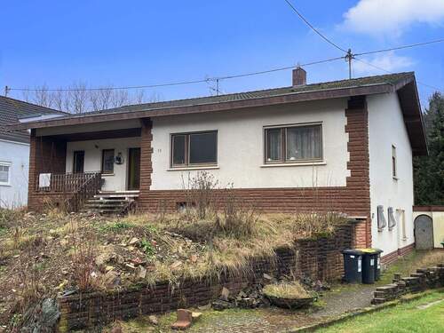 Seite - 1 Zimmer Mehrfamilienhaus, Wohnhaus zum Kaufen in Nonnweiler