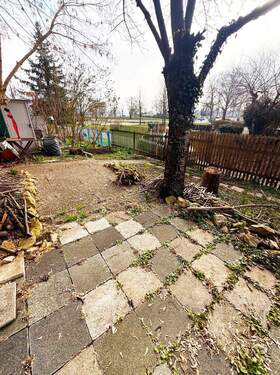 Garten_Straßenseite3.jpg - 