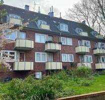 Gemütliche 2,5-Zimmer Dachgeschoss-Wohnung - Hamburg Groß Borstel