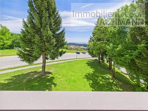 Ausblick vom Balkon - 