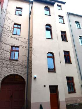 Hausansicht Hinterhof - 2 Zimmer Etagenwohnung zum Kaufen in Görlitz