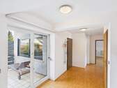 Flur DG mit Balkon - 