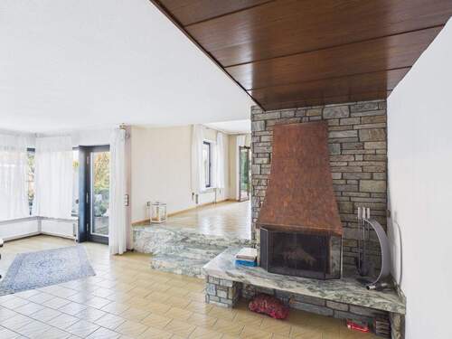 Wohnzimmer mit Kamin - 