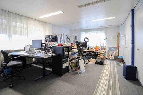 Büroraum - Gewerbeobjekt (Büro, Produktion, Verkauf) in Stuttgart zum Kaufen