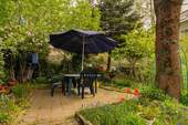 Garten mit Sitzgelegenheit - 