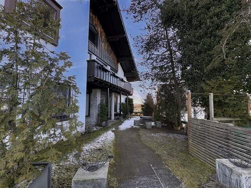 Eingang Einliegerwohnung - 1 Zimmer Einfamilienhaus in Meßstetten