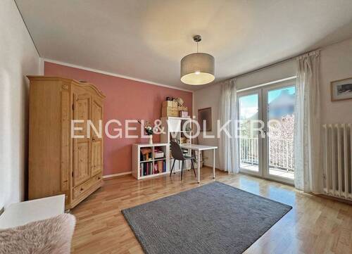 Zimmer im Obergeschoss mit Süd-West-Balkon - 