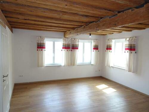 Wohnzimmer - 3 Zimmer Einfamilienhaus in Weisendorf