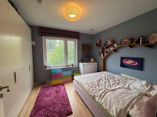 Gäste-/-Arbeits-/Kinderzimmer derzeit als Elternschlafzimmer genutzt - 