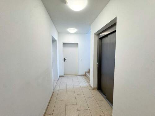 mit dem Fahrstuhl zur Tiefgarage? Kein Problem - 