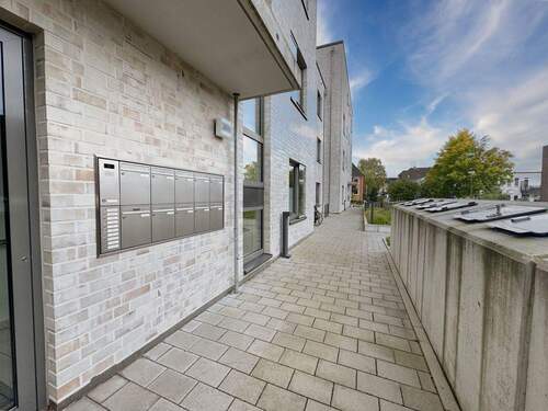 der Weg zu Ihrem neuen Heim in Marienthal - 3 Zimmer Etagenwohnung zum Kaufen in Hamburg