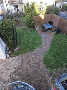 Gemeinsamer Garten - 3 Zimmer Etagenwohnung zur Miete in Stuttgart