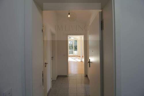 Wohnungseingang - 2 Zimmer Etagenwohnung in Unterhaching