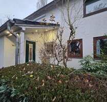 Attraktives Familienidyll: Modernisiertes Mittelreihenhaus in gefragter Lage von Hamburg-Fischbek