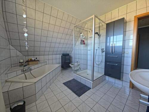 Badezimmer DG - 