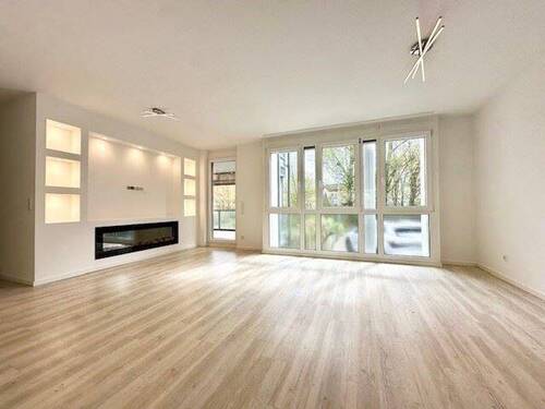 Wohnzimmer - 4 Zimmer Terrassenwohnung in Dietzenbach