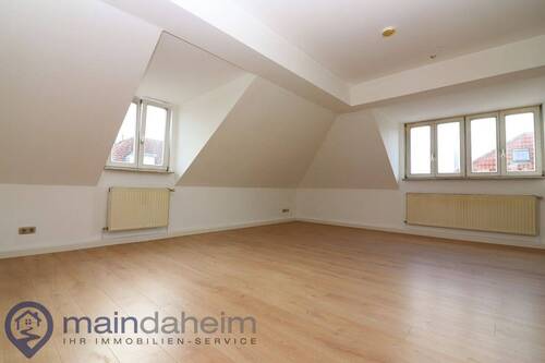Wohn-Eßzimmer - 2 Zimmer Etagenwohnung zur Miete in Würzburg