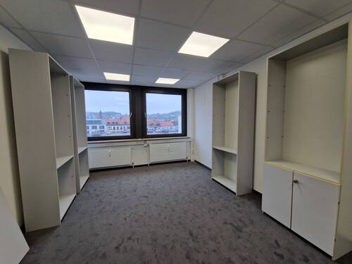 20241105_104337 - Zwei Sehr schöne Bürotagen in gutem Bürohaus. Parkplätze möglich (OG1+OG2)