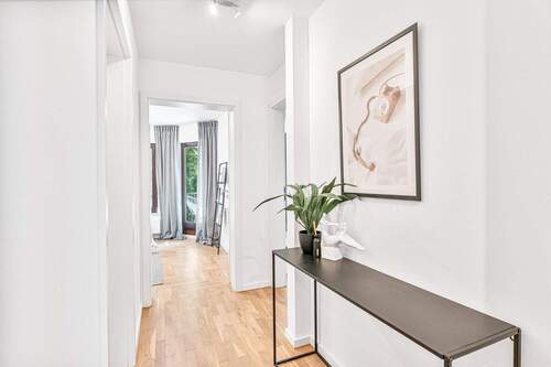 Flur - Etagenwohnung mit 72,00 m² in Ludwigsburg zum Kaufen