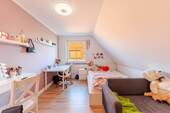 Schlafzimmer (1) im OG - 