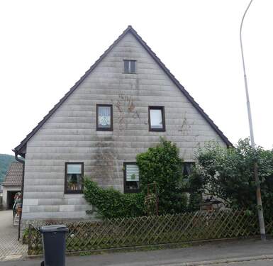 Straßenansicht - 7 Zimmer Einfamilienhaus zum Kaufen in Ehrenberg