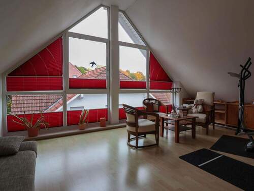großer Raum im Spitzboden ... - 