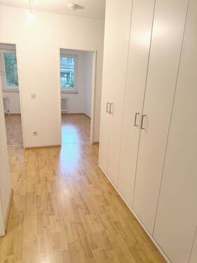 Flurbereich mit Einbauschränken - 