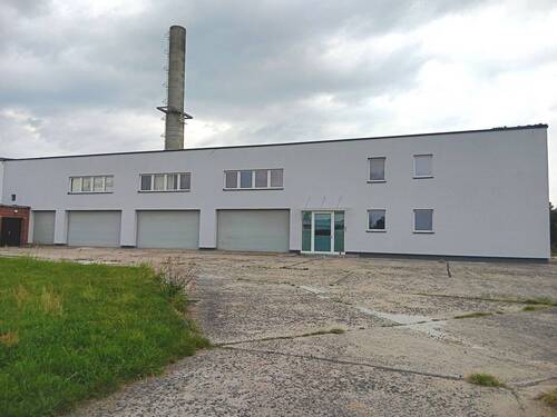 Hausansicht mit Toren - Halle zur Miete in Kodersdorf / Feldhäuser