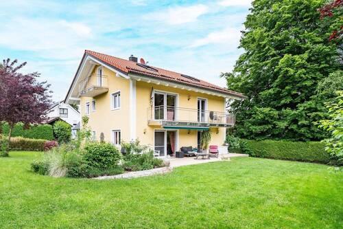 Südwestansicht - Absolut ruhige und sonnige Lage