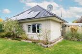 Blick aus Garten - 