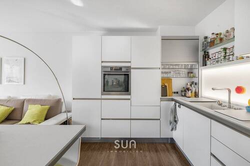 KÜCHE - Etagenwohnung mit 96,80 m&sup2; in Frankfurt am Main zum Kaufen