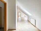 Flur - 4 Zimmer Etagenwohnung zur Miete in Hannover
