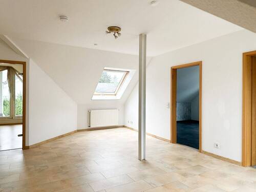 Flur - 4 Zimmer Etagenwohnung in Hannover